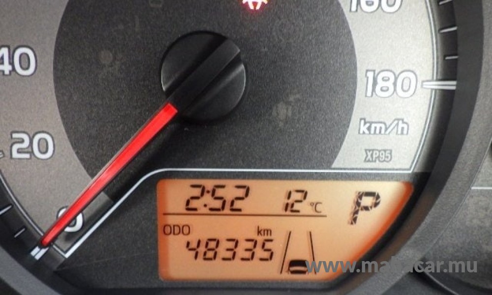 2019 Toyota Vitz photo 6