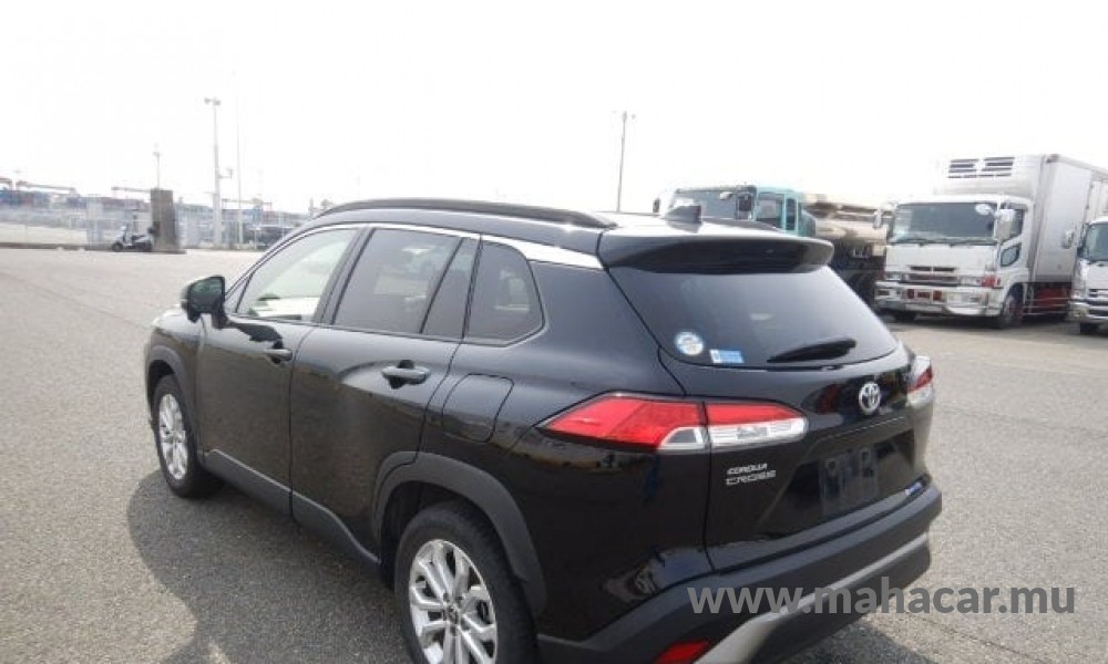 2023 Toyota COROLLA CROSS photo 2