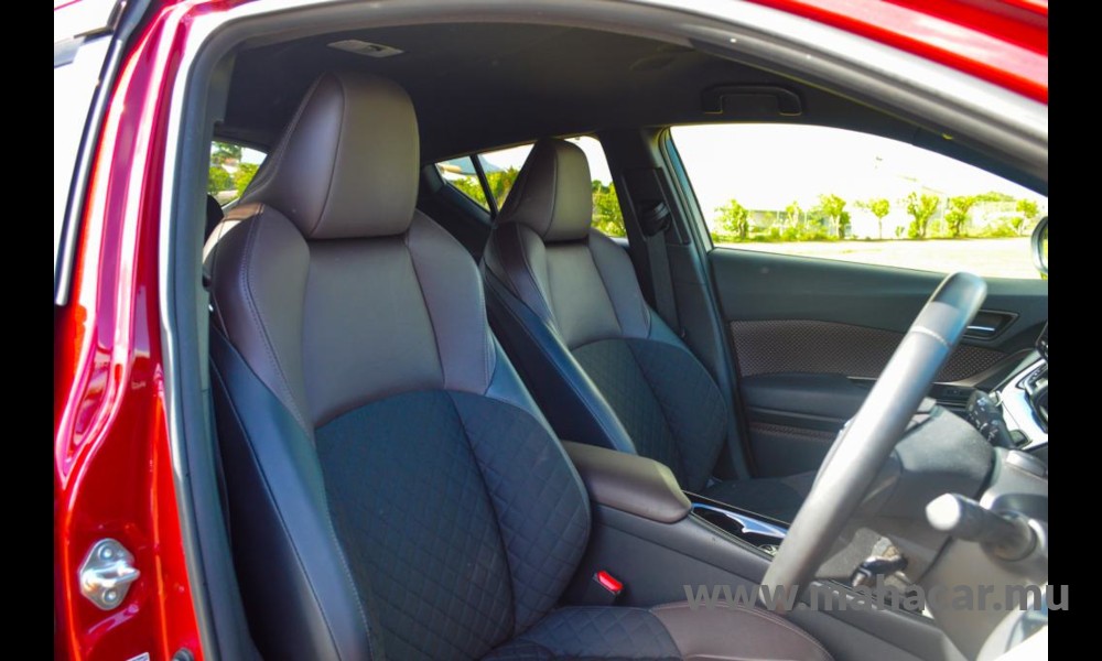2019 Toyota CHR photo 7