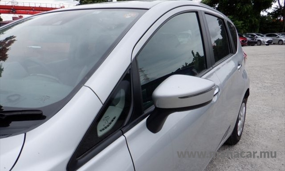 2019 Nissan NOTE E-POWER photo 10