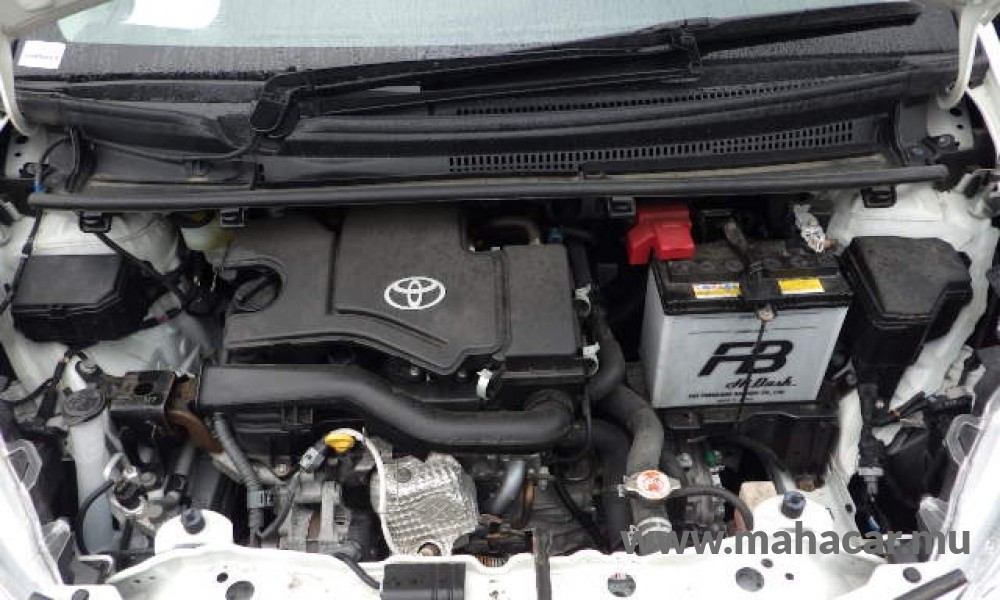 2019 Toyota Vitz photo 11