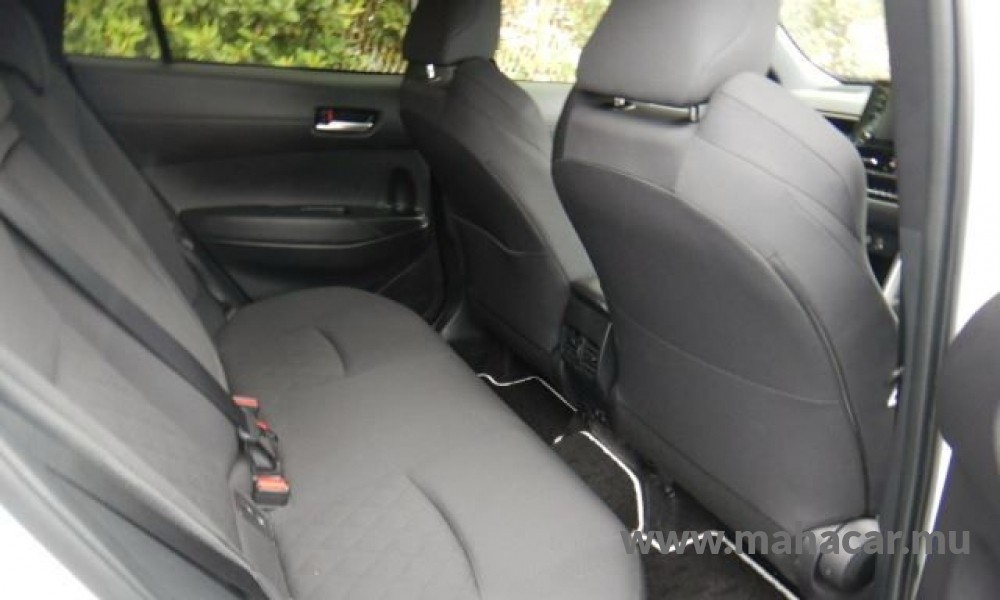 2022 Toyota COROLLA CROSS photo 9