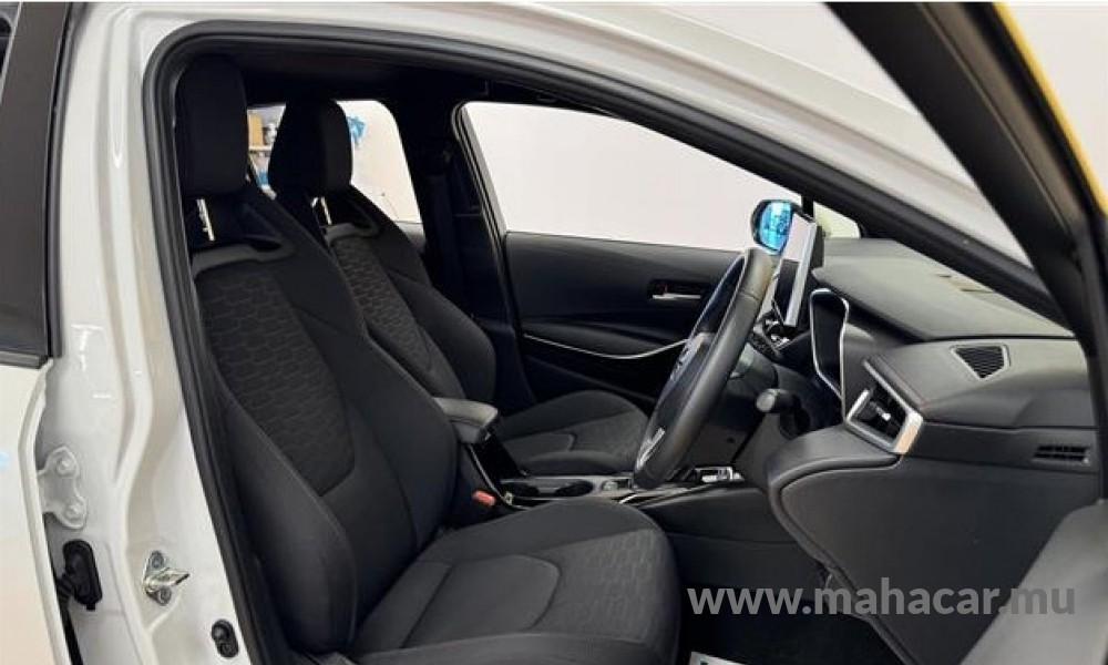 2023 Toyota COROLLA SPORT photo 2