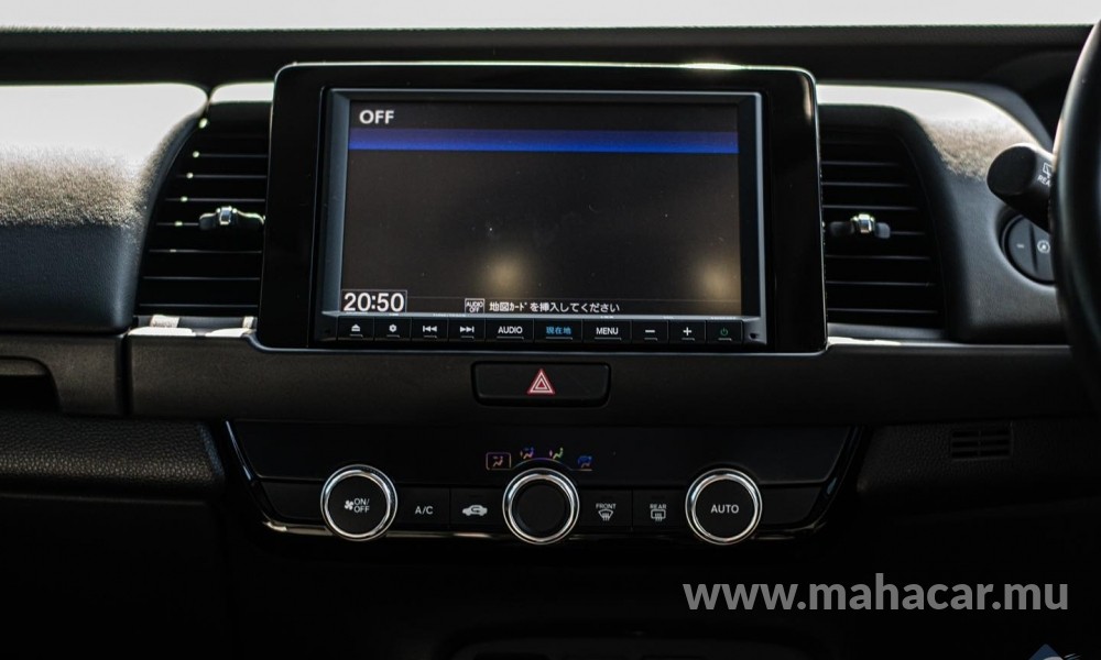 2020 Honda FIT HYBRID photo 6