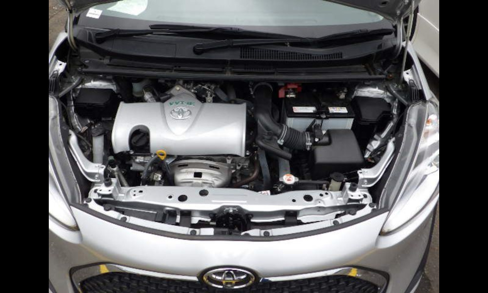 2019 Toyota Sienta photo 10