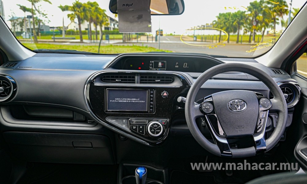 2019 Toyota AQUA photo 4