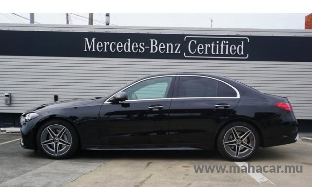 2022 Mercedes Benz C Class, C200 4 M Sports AMG line photo 4
