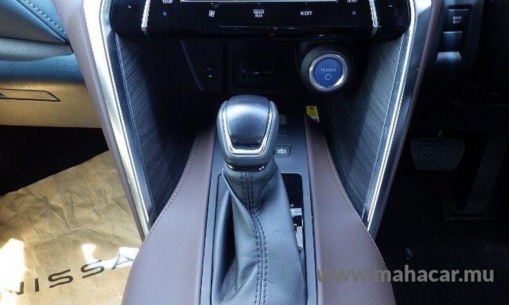 2022 Toyota Harrier photo 6