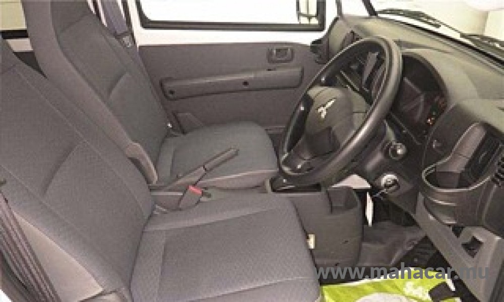 2022 Mitsubishi Mini Cab photo 5