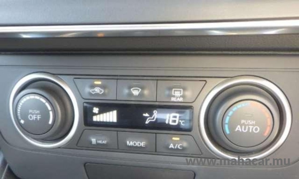 2019 Nissan Leaf X-V photo 10
