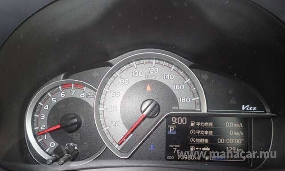 2019 Toyota Vitz photo 13