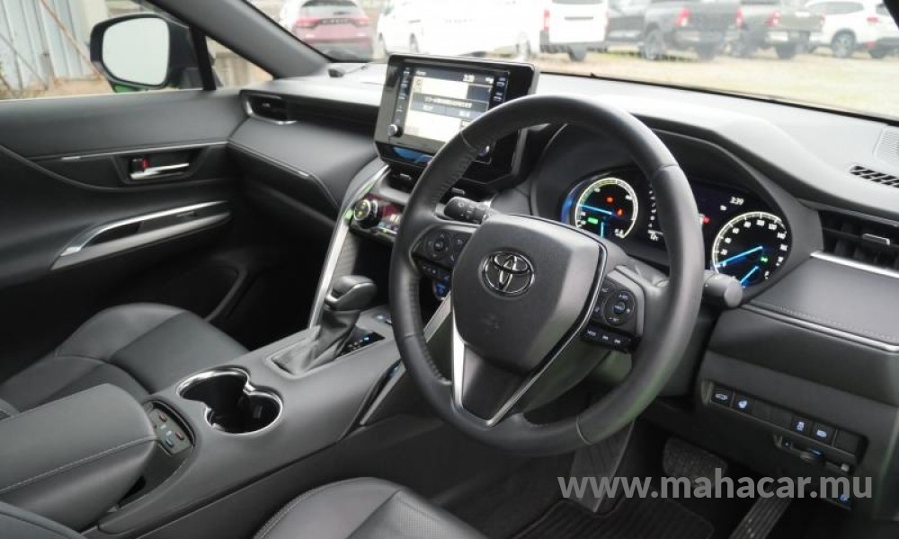 2022 Toyota Harrier photo 6