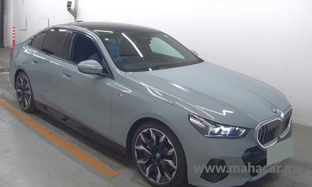 2023 BMW i5 photo 3