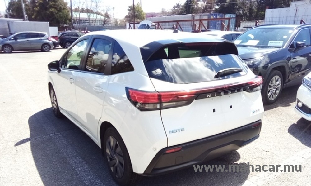 2022 Nissan NOTE E-POWER photo 7