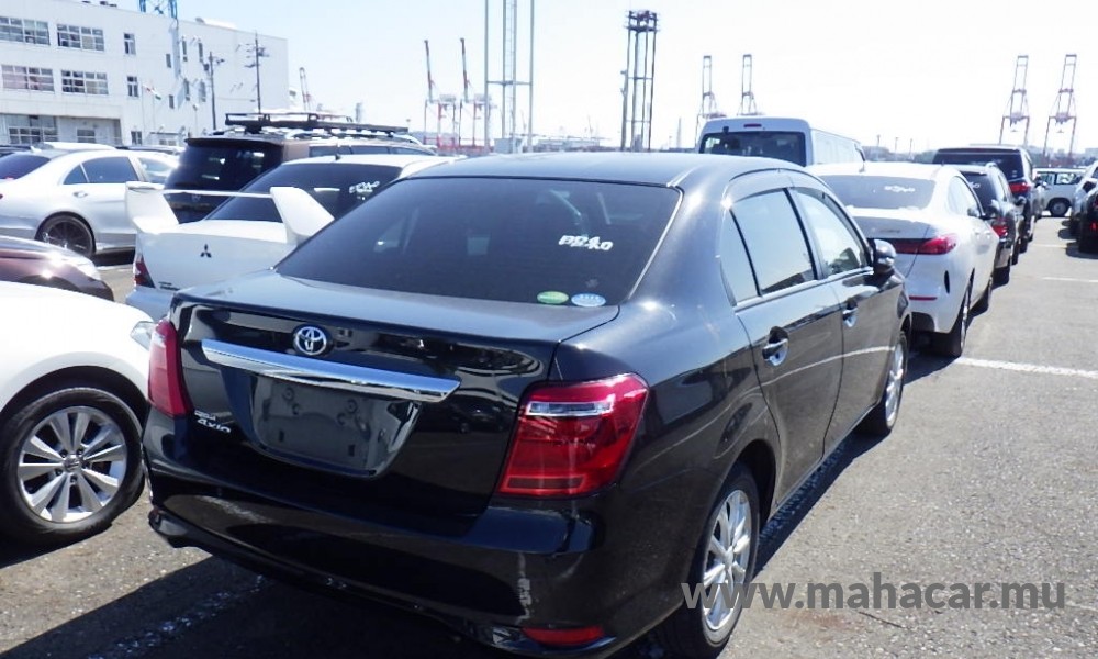 2020 Toyota Corolla Axio photo 8