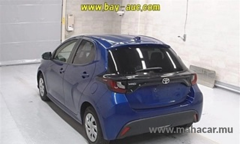 2021 Toyota Yaris photo 2