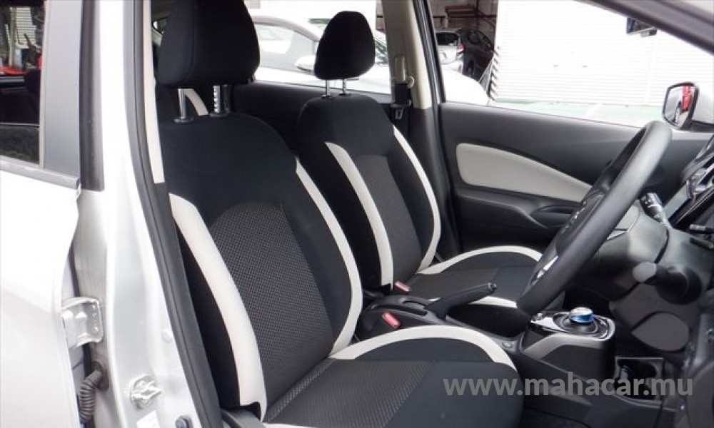 2019 Nissan NOTE E-POWER photo 19