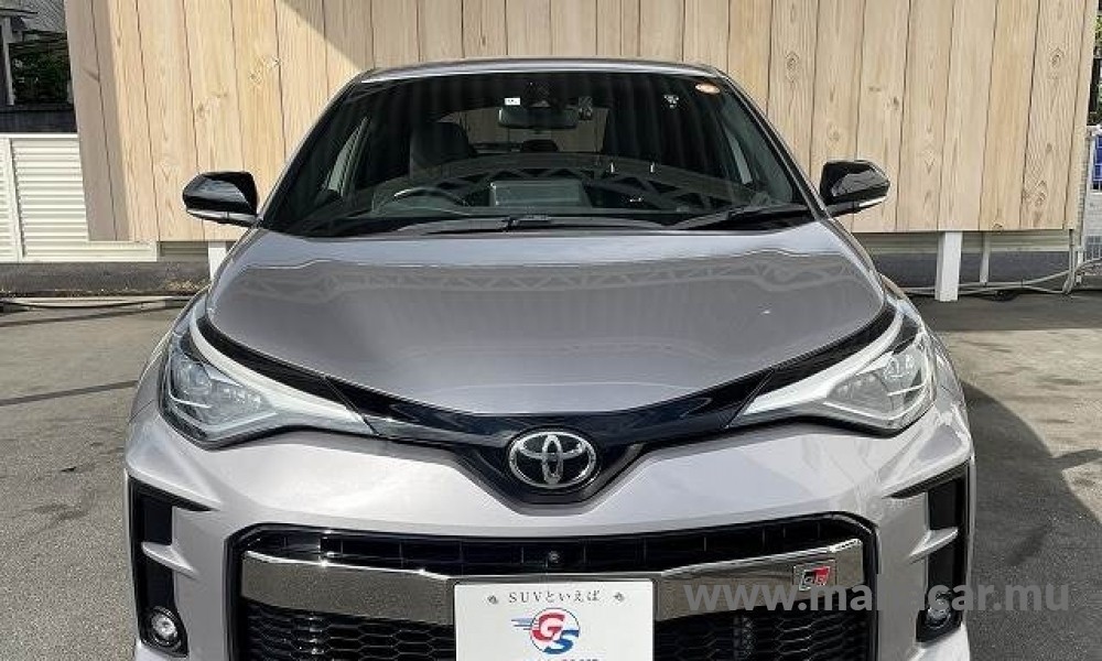 2020 Toyota CHR HYBRID photo 5