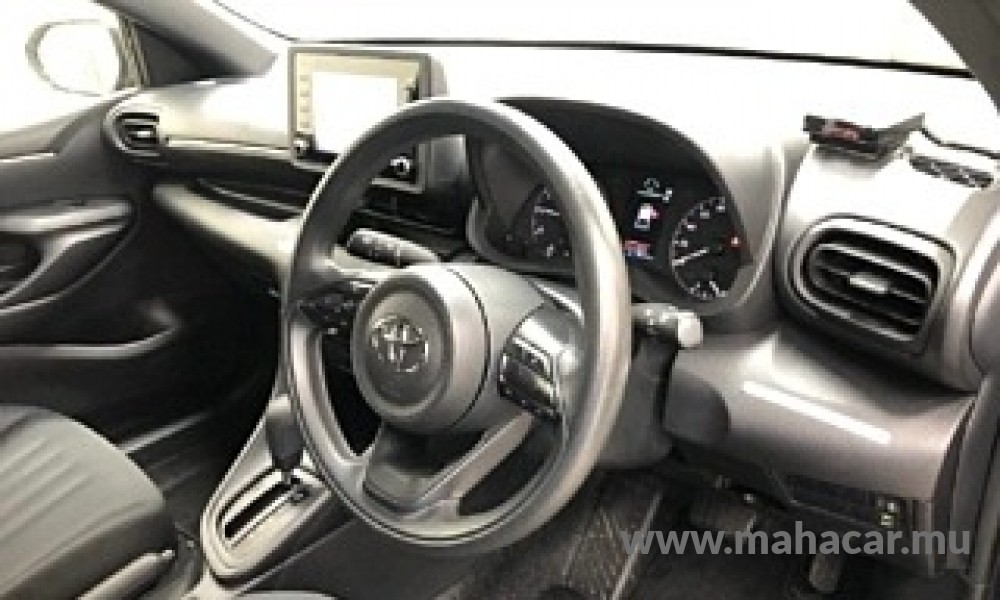 2021 Toyota Yaris photo 4