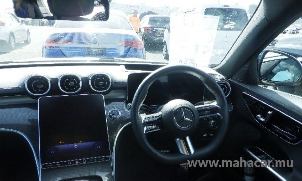 2024 Mercedes C200 photo 9