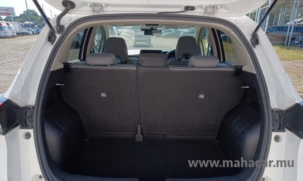 2023 Nissan NOTE E-POWER photo 5