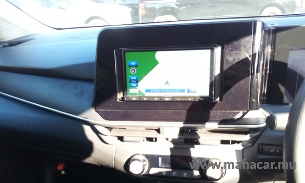 2022 Nissan NOTE E-POWER photo 3