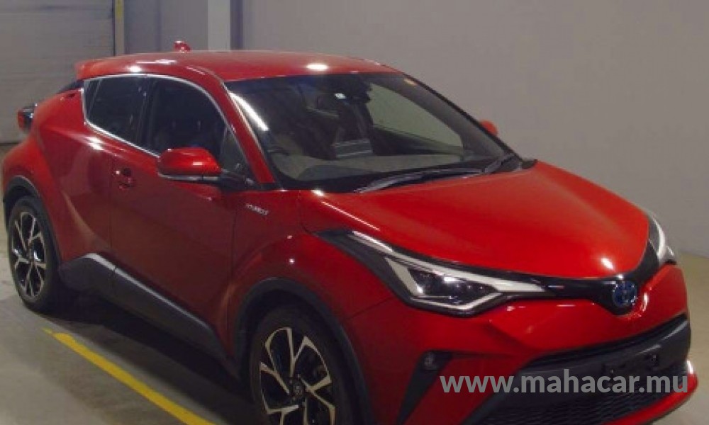 2020 Toyota CHR HYBRID photo 2