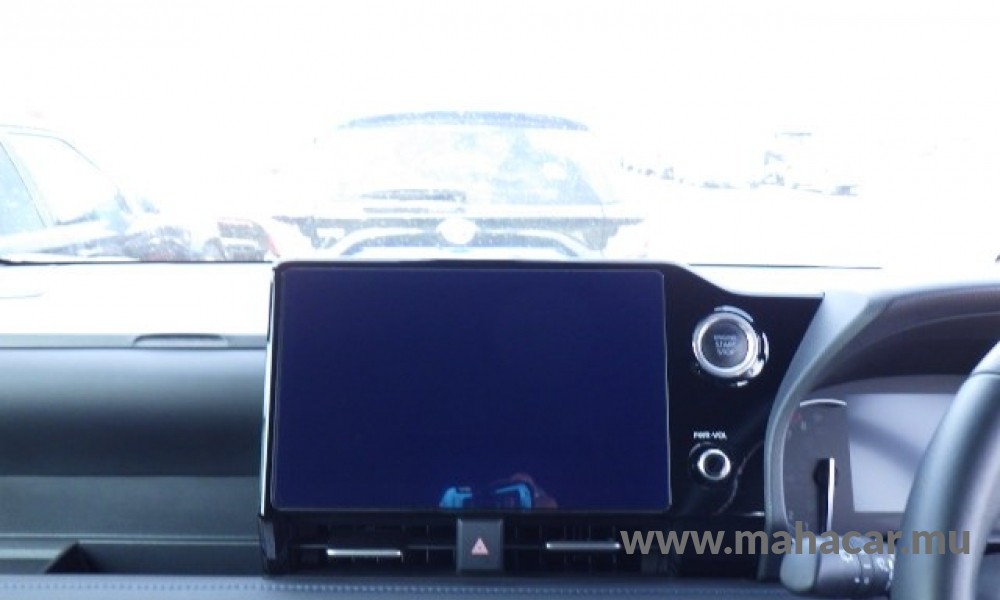 2023 Toyota VOXY photo 12
