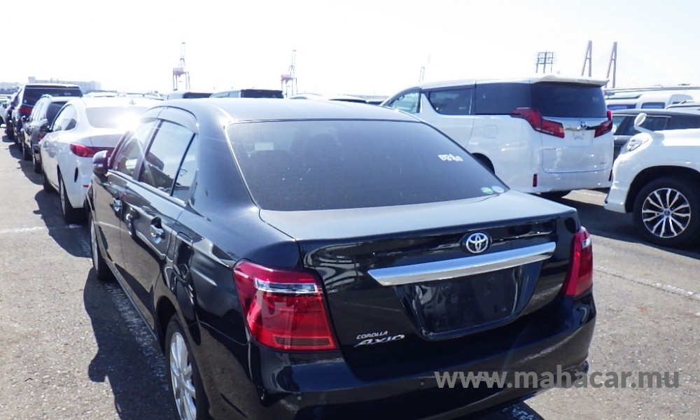 2020 Toyota Corolla Axio photo 3