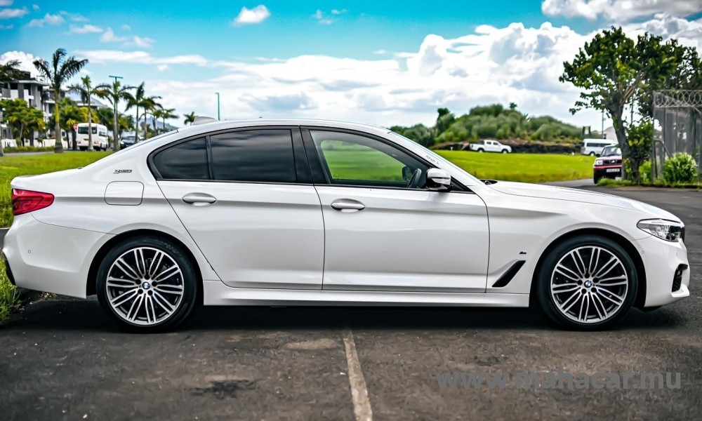 2019 BMW 530e photo 6