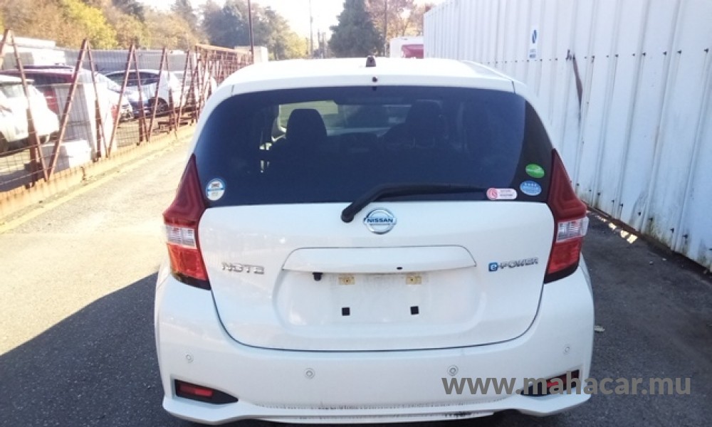 2020 Nissan NOTE E-POWER photo 13