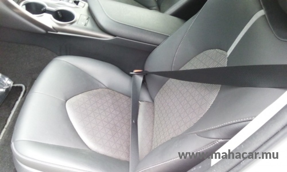2021 Toyota Camry photo 13