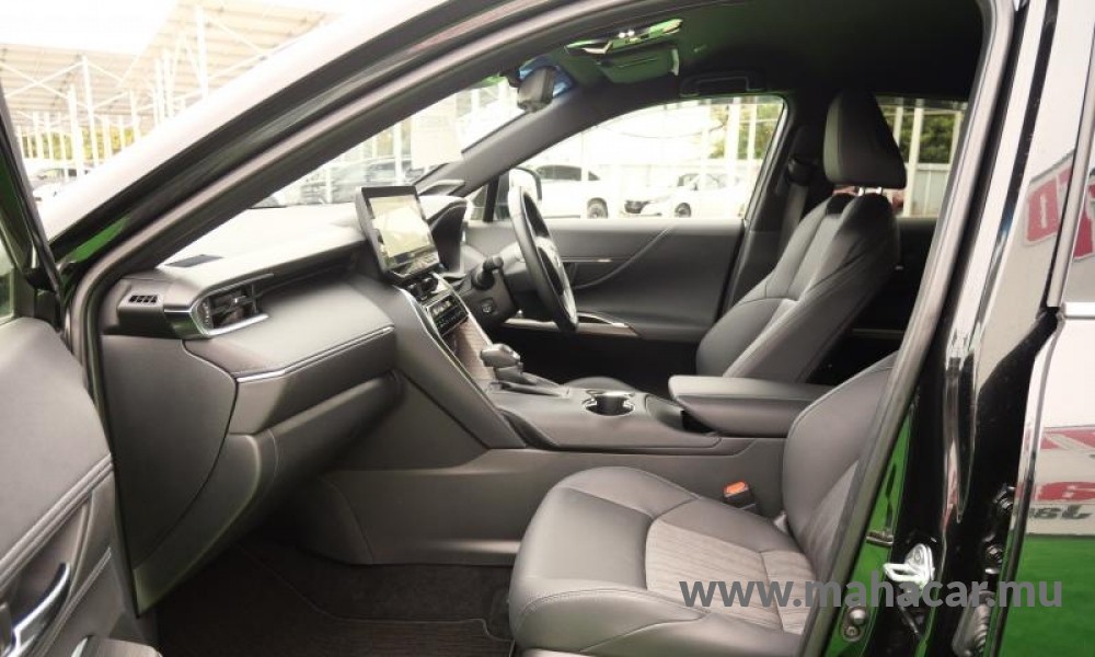 2023 Toyota Harrier photo 7