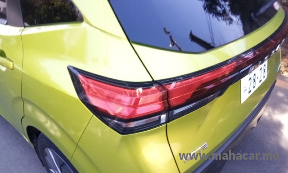 2021 Nissan NOTE E-POWER photo 2