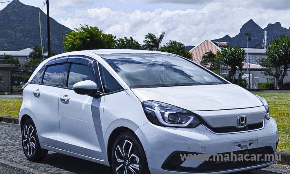 2020 Honda FIT HYBRID, White