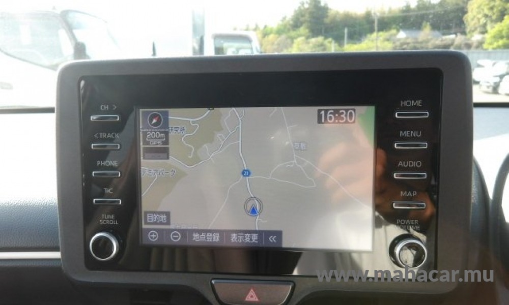 2023 Toyota Yaris photo 3