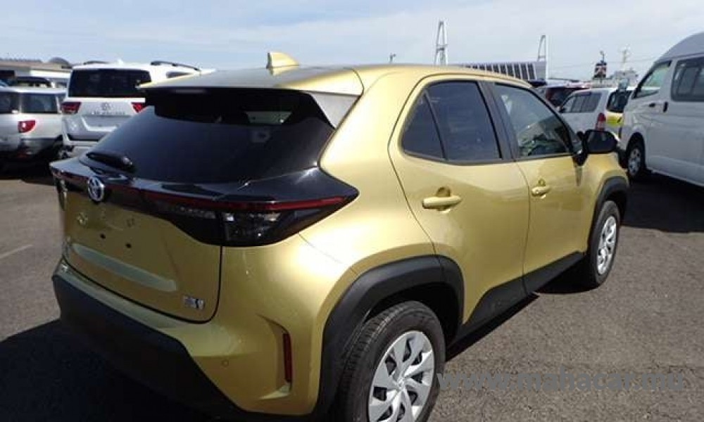 2022 Toyota Yaris Cross Hybrid photo 3
