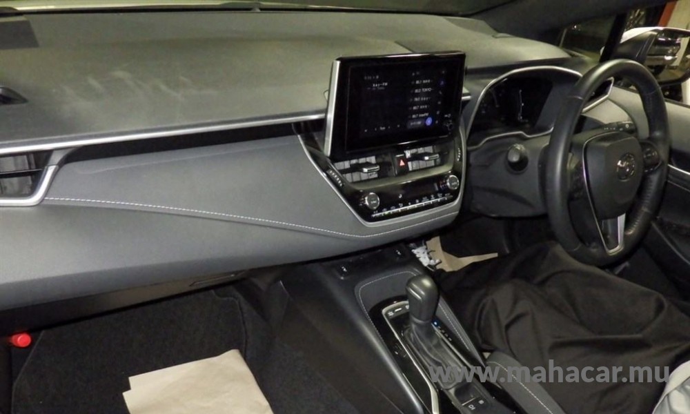 2022 Toyota COROLLA SPORT photo 3