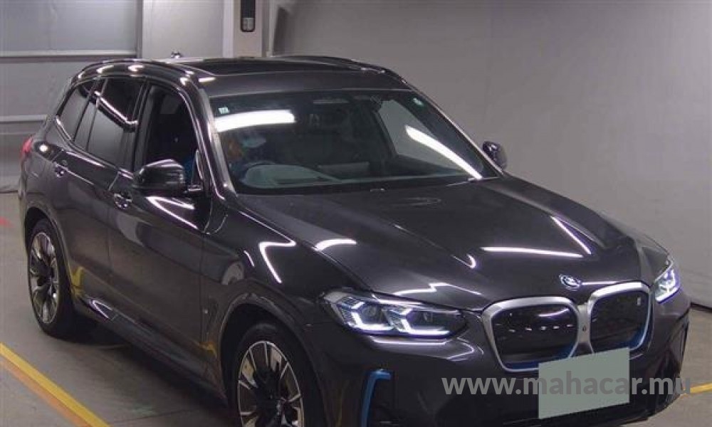 2021 BMW iX3 photo 3