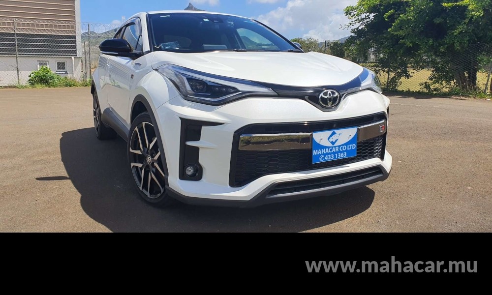 2020 Toyota CHR HYBRID, White