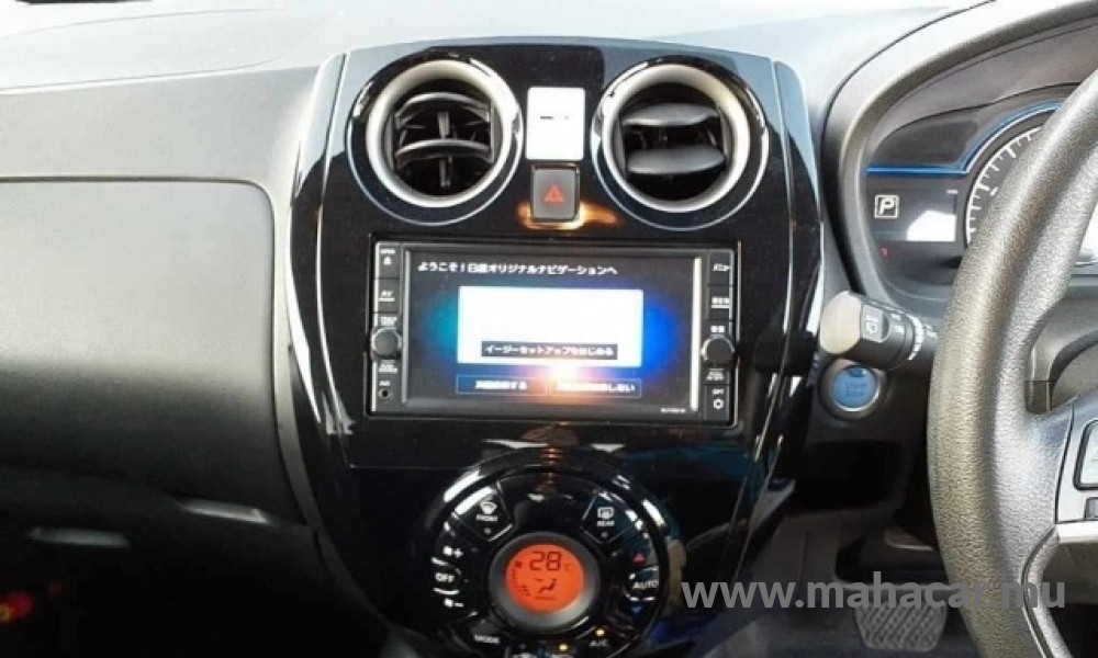 2020 Nissan NOTE E-POWER photo 9