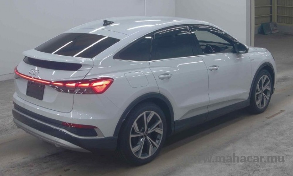 2023 AUDI Q4 photo 4