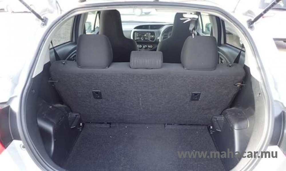 2019 Toyota Vitz photo 17