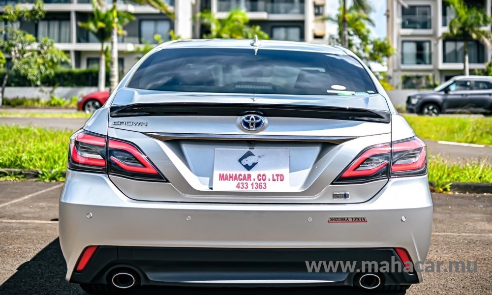 2020 Toyota Crown RS photo 7