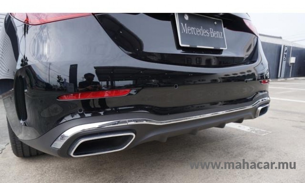 2022 Mercedes Benz C Class, C200 4 M Sports AMG line photo 9