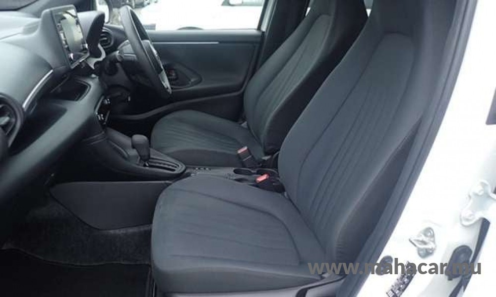 2022 Toyota Yaris Hybrid photo 7