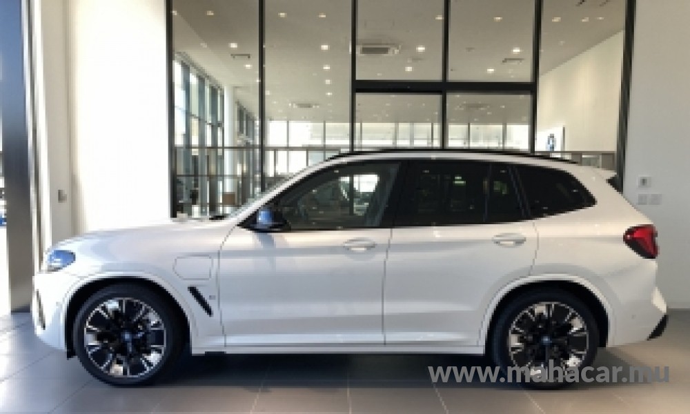 2022 BMW iX3 photo 6