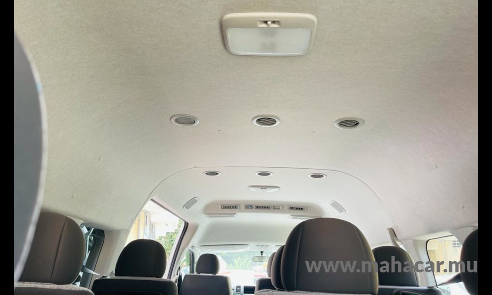 2019 Toyota HIACE GL photo 6