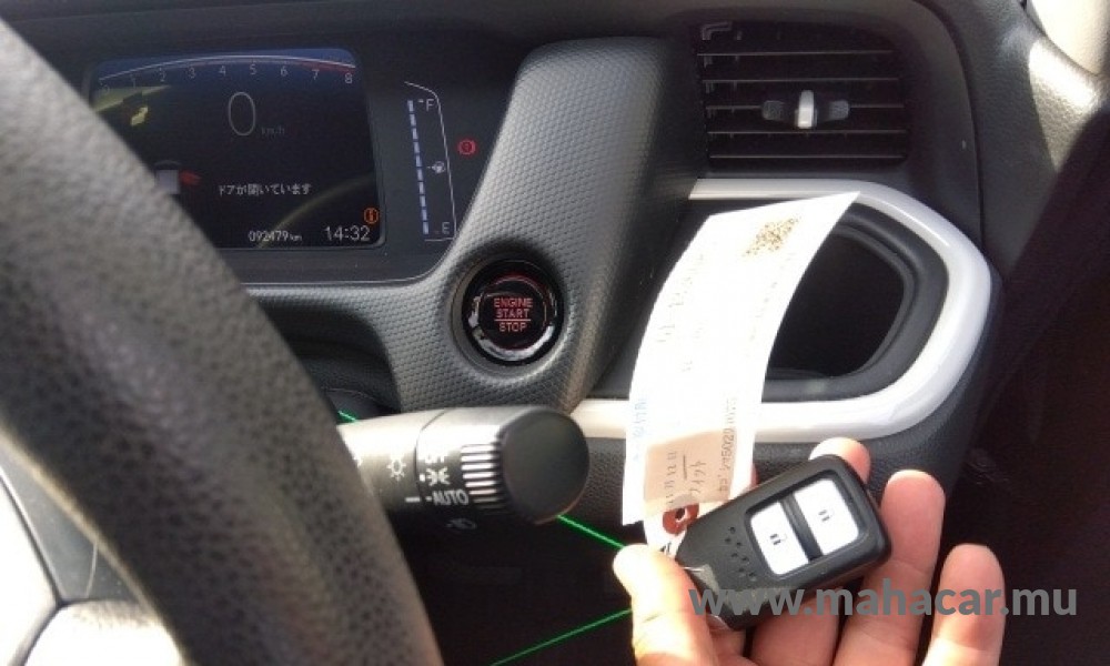 2021 Honda Fit photo 2