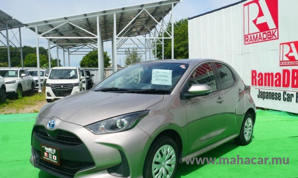 2023 Toyota Yaris Hybrid, Brown